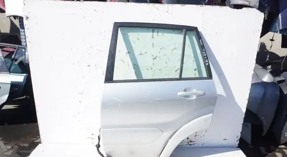 Toyota RAV 4 (XA20) Rear door 