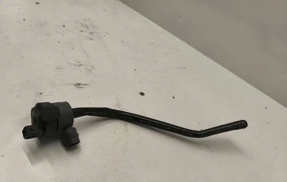 BMW 2 F22 F23 Breather/breather pipe/hose 7636149