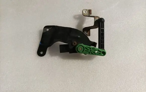 Audi A3 S3 8V Headlight/headlamp level sensor 5Q0907503