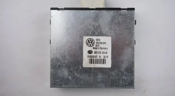 Volkswagen Golf VI Other control units/modules 8ES01015300 1K0919041