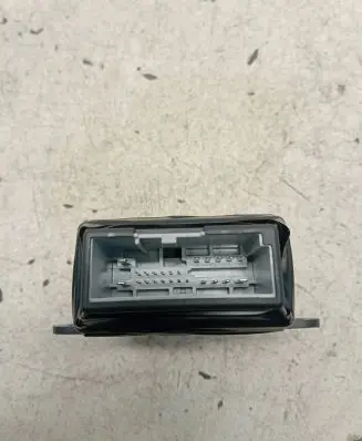 Ford Mondeo MK IV Light module LCM 7S7113K031BE YEC00B324