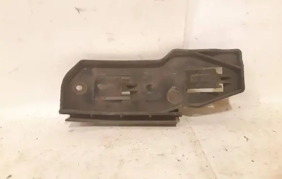 Volkswagen PASSAT B5 Front bumper mounting bracket 3B0807183E