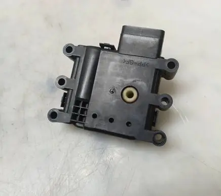 Mazda 6 Air flap motor/actuator 4Y11N