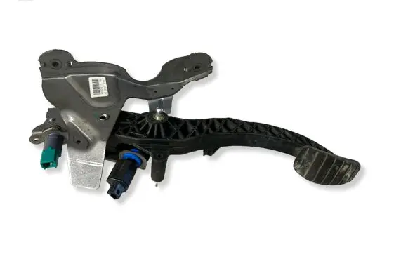 Renault Megane III Clutch pedal 465030034R