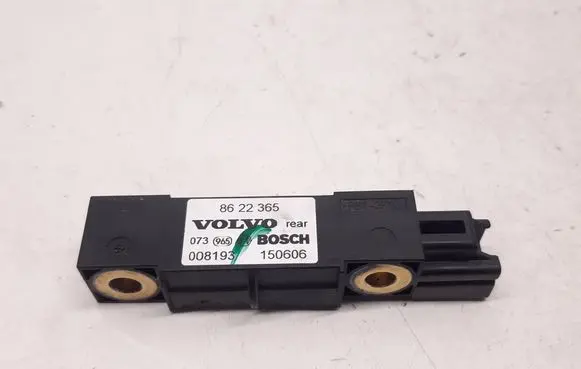 Volvo XC70 Airbag deployment crash/impact sensor 8622365 150606 008193