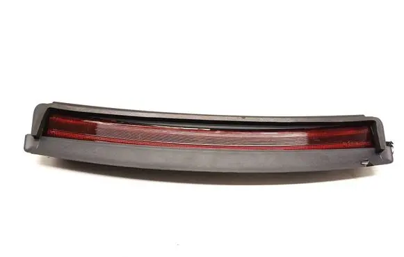 Tesla Model 3 Third/center stoplight 1077405-00-F
