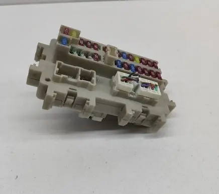Nissan NP300 Fuse module 243505X00A
