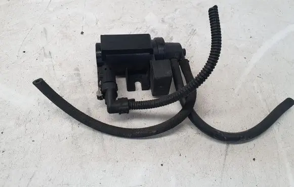 BMW 1 E81 E87 Turbo solenoid valve 1174780539101 18T263