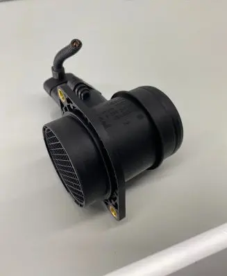 Volkswagen Golf IV Mass air flow meter 0280217121 06A906461