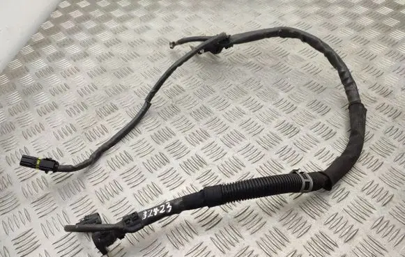 Mercedes-Benz E W213 Wires (starter motor) A0001566124