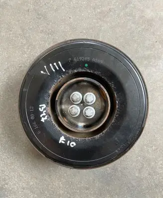 BMW 4 F32 F33 Crankshaft pulley 7619245
