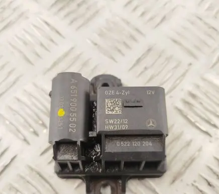 Mercedes-Benz E W212 Glow plug pre-heat relay A6519005502