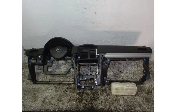 Opel Astra H Dashboard 
