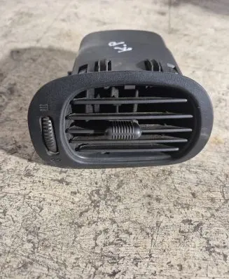Chrysler Grand Voyager IV Dash center air vent grill 0SC91TRMAA 12050