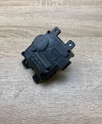 Subaru Outback (BT) Air flap motor/actuator AA1138004040 8U19D05