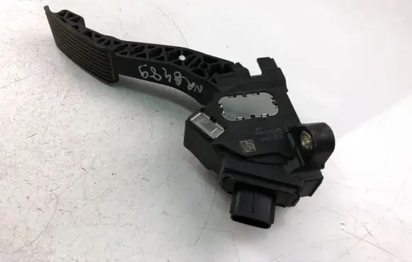 Citroen C1 Accelerator throttle pedal bracket 781100H030