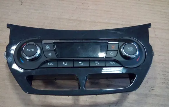 Ford Kuga II Climate control unit DV4T18C612AC