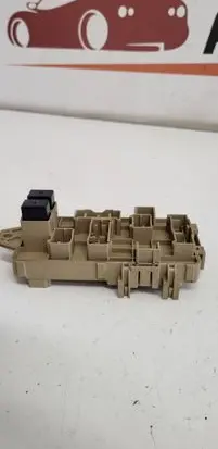 Subaru Forester SF Fuse module 000607