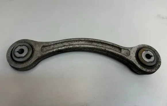 Maserati Ghibli Rear upper control arm/wishbone 69573