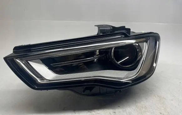 Audi A3 S3 8L Headlight/headlamp 8V0941031