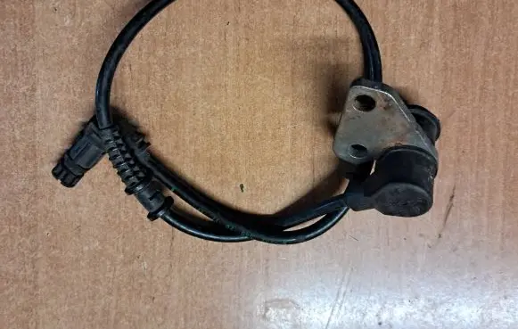 Mercedes-Benz C W202 ABS brake wheel speed sensor 0265006265
