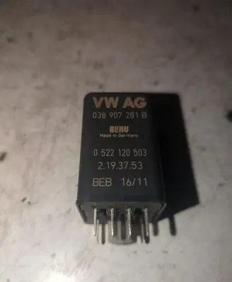 Audi A5 Sportback 8TA Glow plug pre-heat relay 038907281B