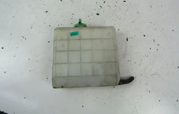 Suzuki Swift I Coolant expansion tank/reservoir 
