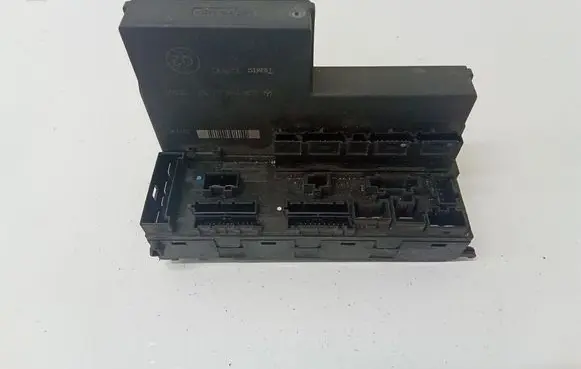 Mercedes-Benz CLK A208 C208 Fuse module 2085450132