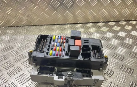 Iveco Daily 35 - 40.10 Airbag control unit/module 69502288
