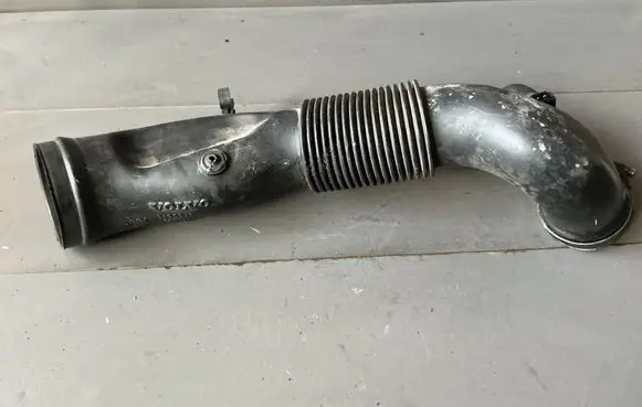 Intercooler hose/pipe