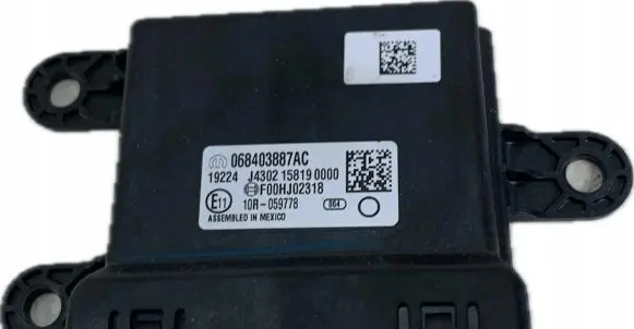 Chrysler Pacifica Parking PDC control unit/module 068403887AC