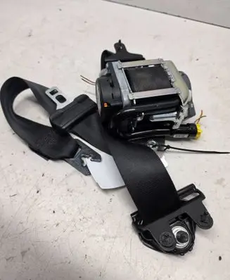 Volvo S60 Front seatbelt 39818841