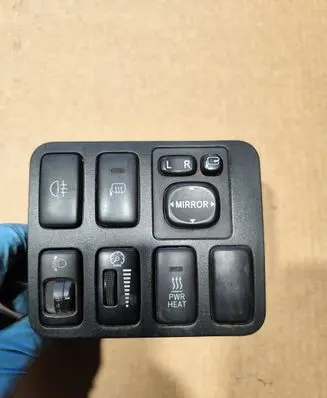 Toyota Land Cruiser (J120) Fog light switch 