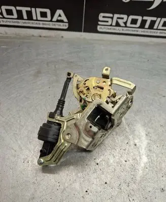 Mercedes-Benz E W210 Rear door lock 2027300635