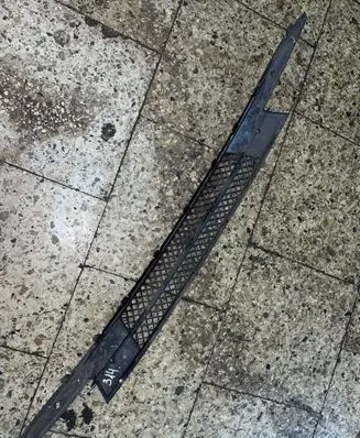 BMW 1 E81 E87 Front bumper lower grill 51117182367