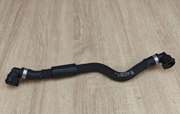 BMW 8 G16 Engine coolant pipe/hose 8571595
