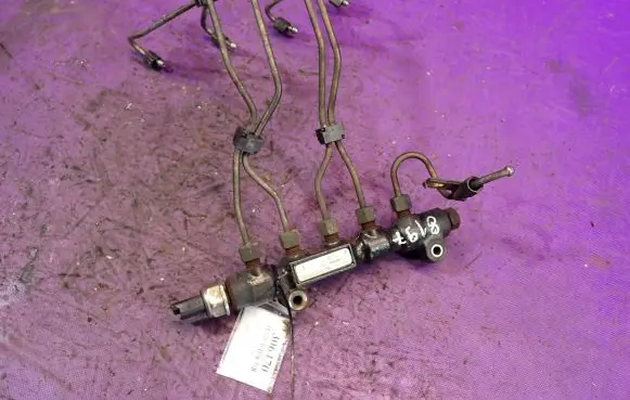 Fuel main line pipe