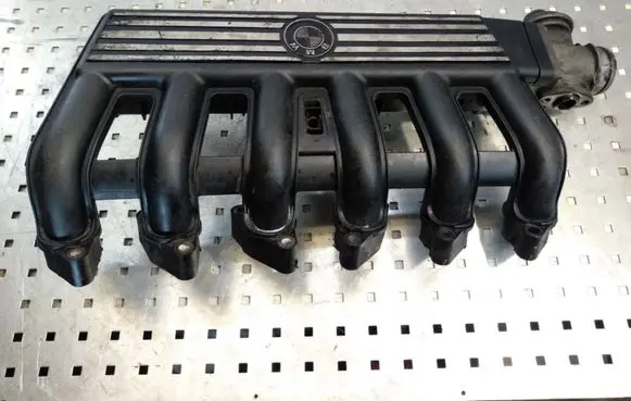 BMW 5 E39 Intake manifold 2246179