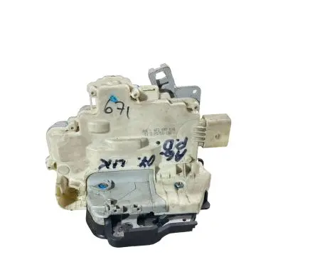 Audi A6 S6 C6 4F Front door lock 4F2837016