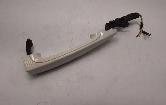 BMW X3 F25 Front door exterior handle 7205874 51217286162 51215A8E2D4