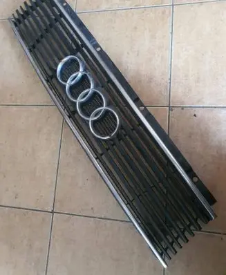 Audi 100 200 5000 C3 Front grill 443853655a