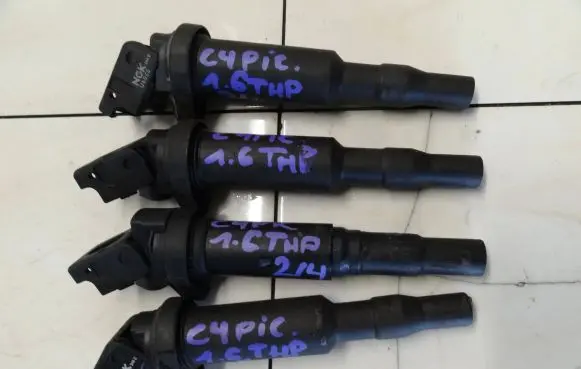Citroen C4 Grand Picasso High voltage ignition coil 0040102143