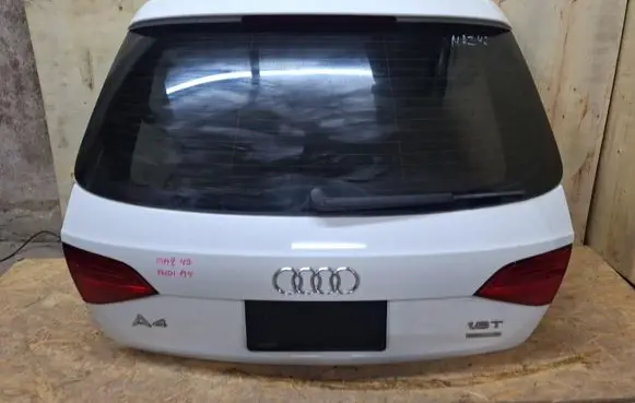 Audi A4 S4 B8 8K Tailgate/trunk/boot lid 