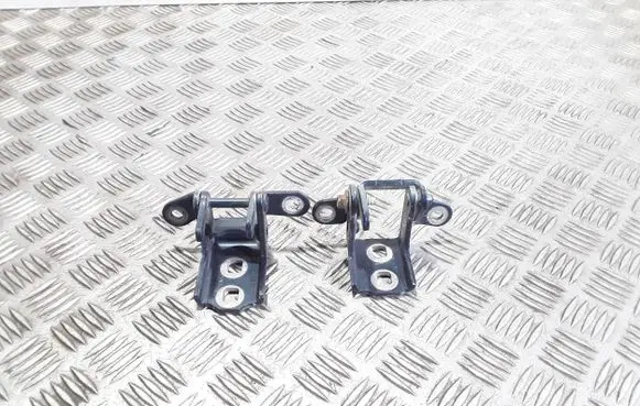 Rear door hinge set