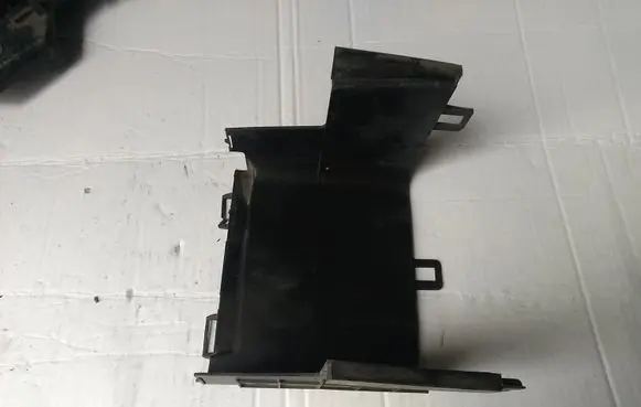 Volkswagen Golf V Battery box tray 