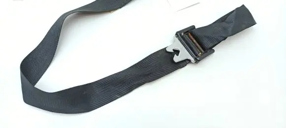Middle seatbelt (rear)