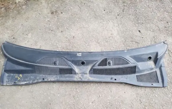 Jeep Cherokee III KJ Wiper trim 55155851