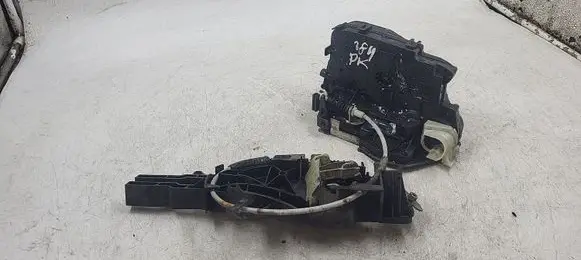 BMW 3 E90 E91 Front door lock 