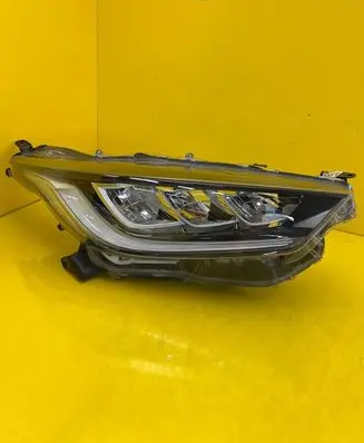 Toyota Yaris Headlight/headlamp K0-8
