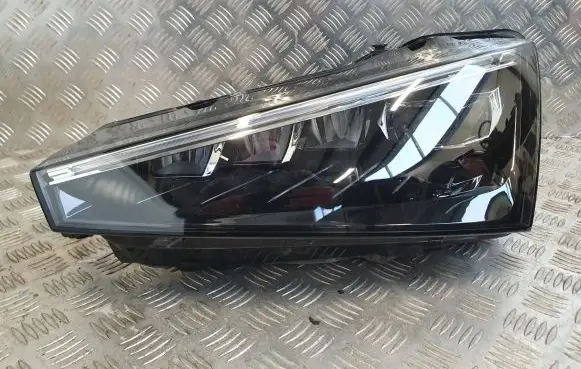 Skoda Scala Headlight/headlamp 657941015A